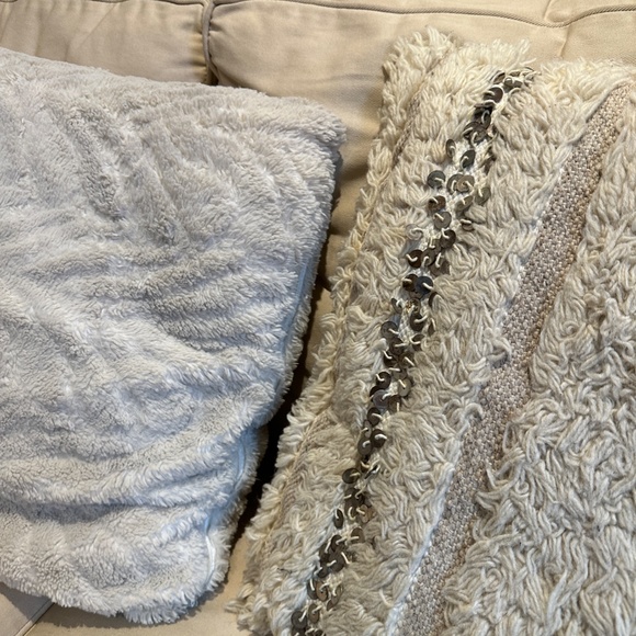 Soft Pillows for Couch or Bed - Picture 2 of 8